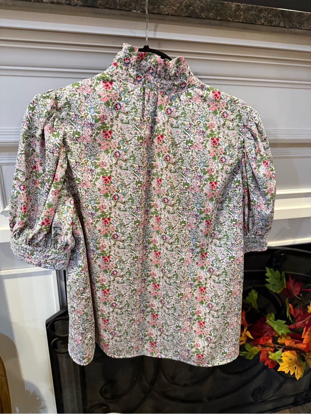 Anya Floral Ruffle Collar Button-Down Blouse - Pink/Green - Picture 2 of 6